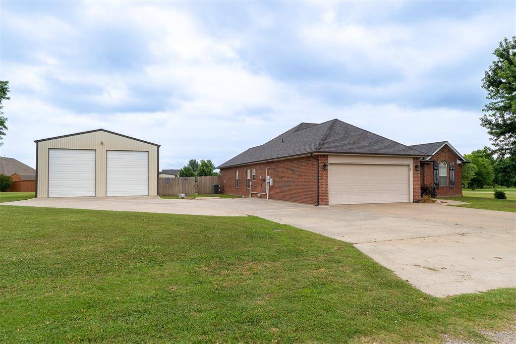16167 N County Road 3208, Pauls Valley, OK 73075