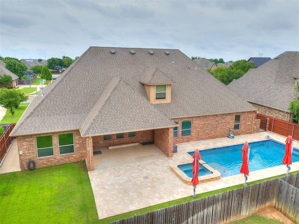 4232 Hackney Wick RD, Norman, OK 73072