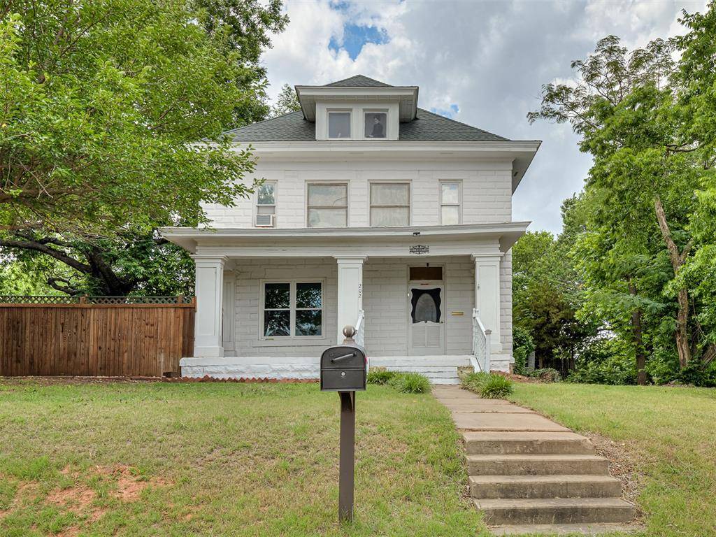 202 S Roberts AVE, El Reno, OK 73036