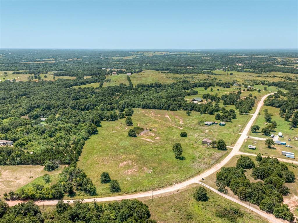 335827 E Winding RD, Mcloud, OK 74851