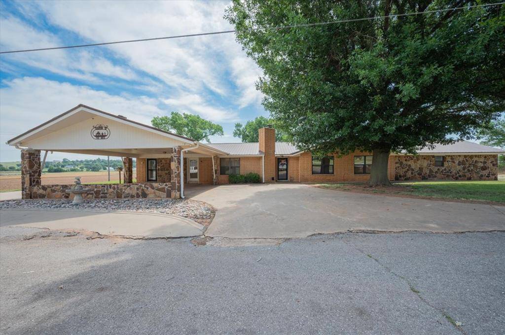 407 S Third ST, Binger, OK 73009