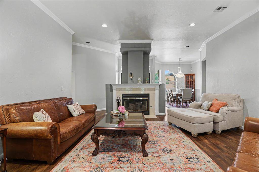 1700 Schooner DR, Norman, OK 73072