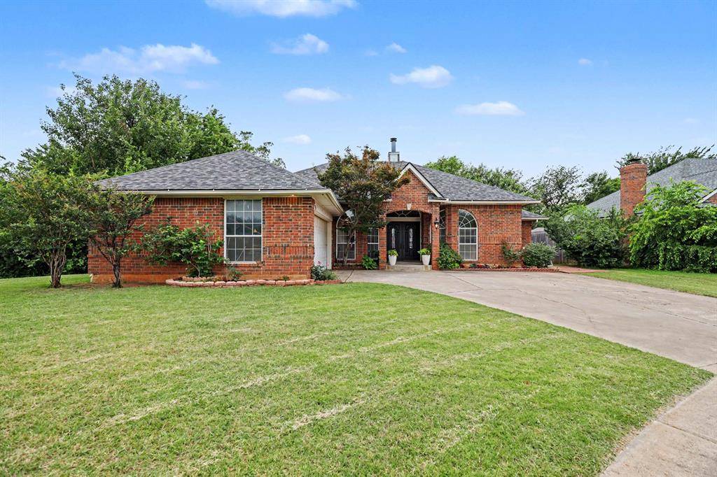 1700 Schooner DR, Norman, OK 73072