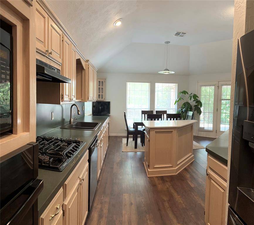 1700 Schooner DR, Norman, OK 73072