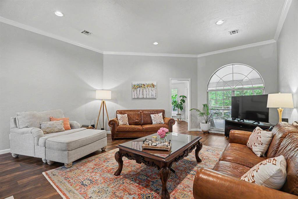1700 Schooner DR, Norman, OK 73072