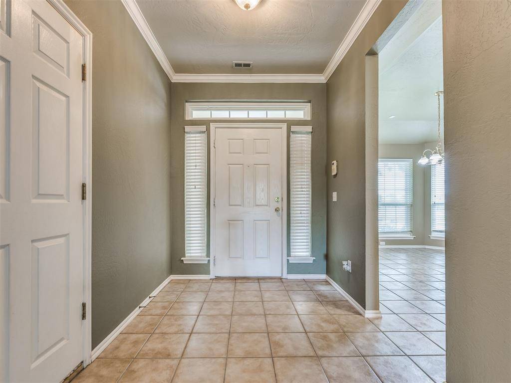 17628 Palladium LN, Edmond, OK 73012