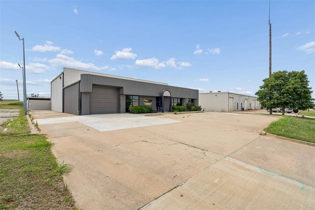 7925 N Wilshire CT, Oklahoma City, OK 73132