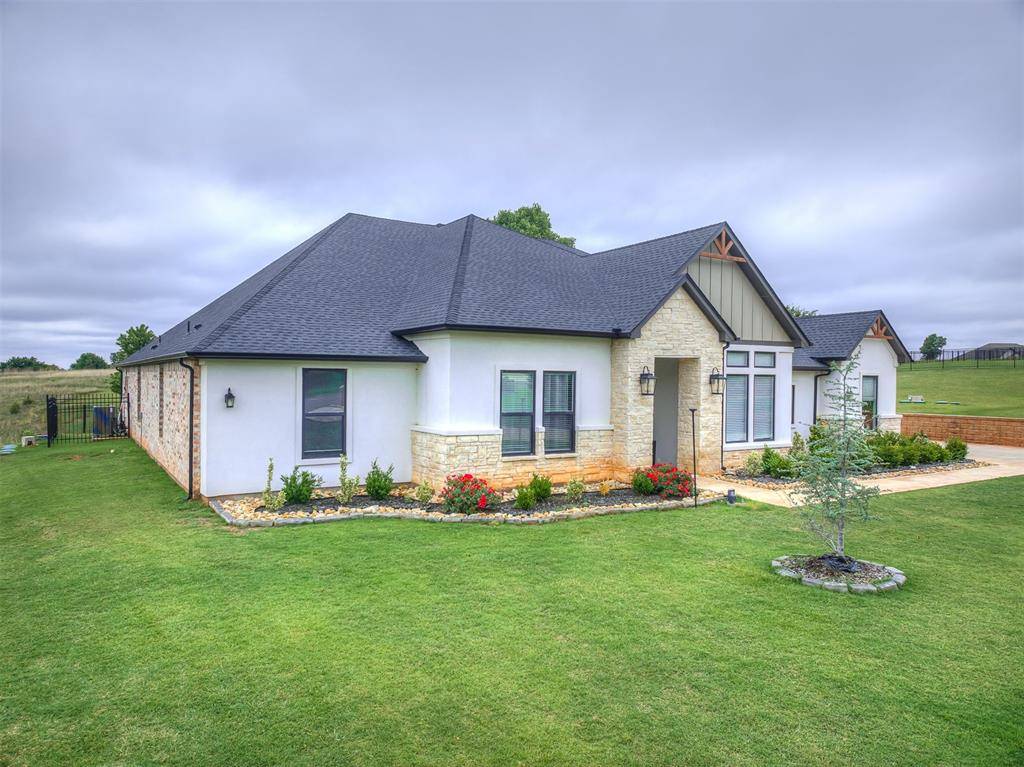 2271 Jackson LN, Blanchard, OK 73010