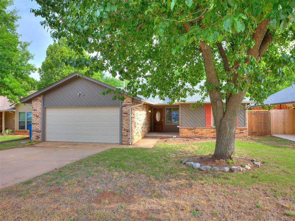 2021 Foxfire RD, Edmond, OK 73003