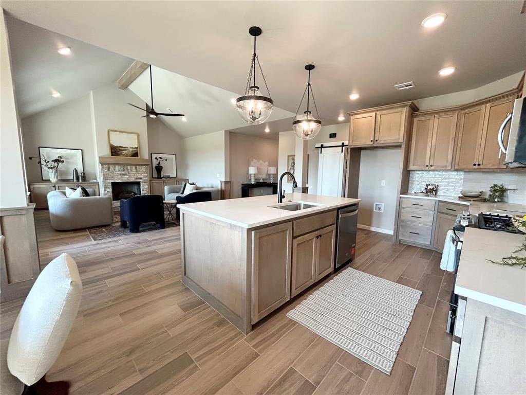 2029 Aminas WAY, Yukon, OK 73099