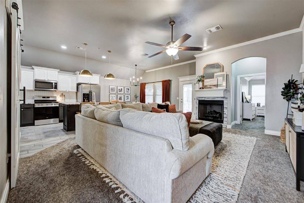 1211 Crimson Creek CIR, El Reno, OK 73036