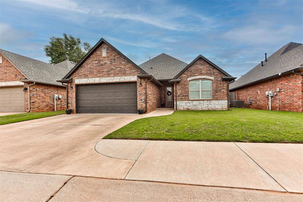 1211 Crimson Creek CIR, El Reno, OK 73036