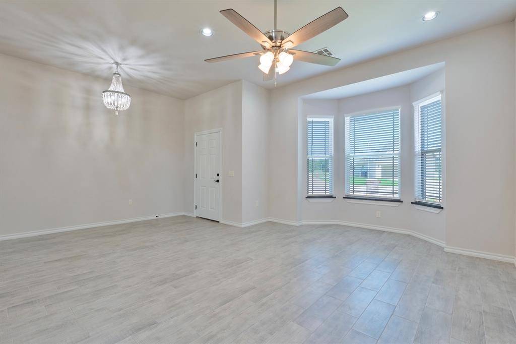 3930 Maple Grove AVE, Shawnee, OK 74804