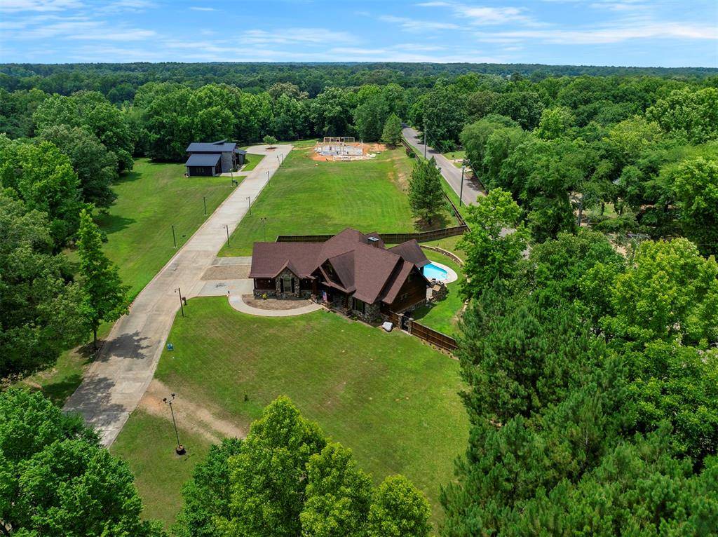 100 Woodbridge CV, Broken Bow, OK 74728