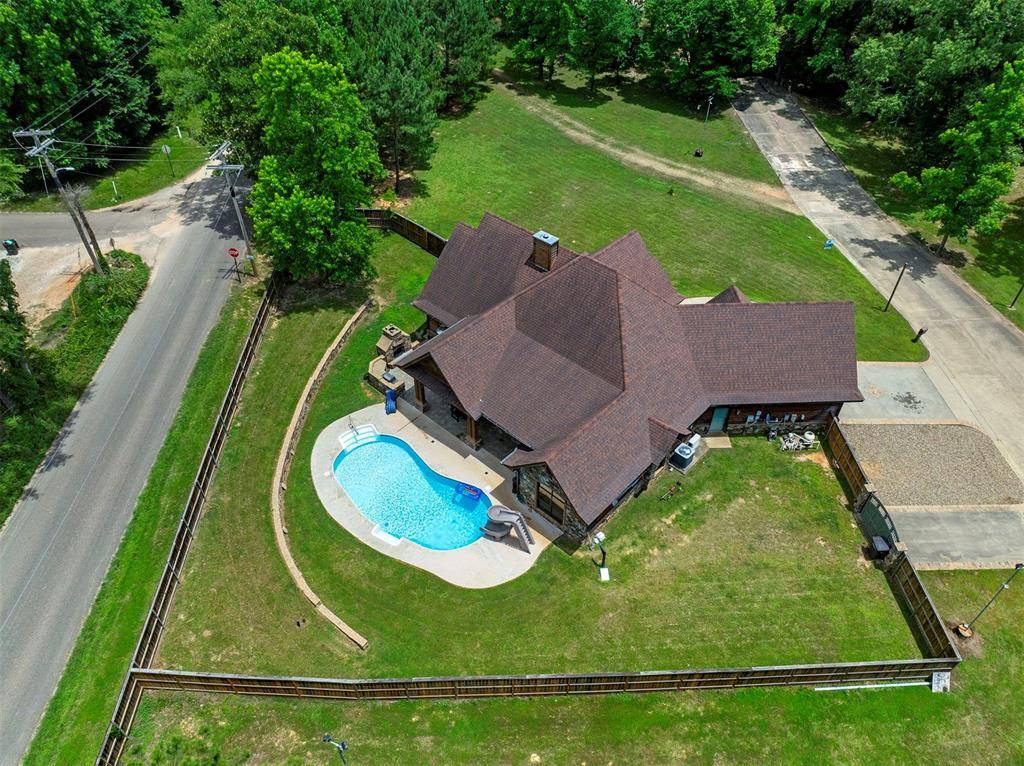 100 Woodbridge CV, Broken Bow, OK 74728
