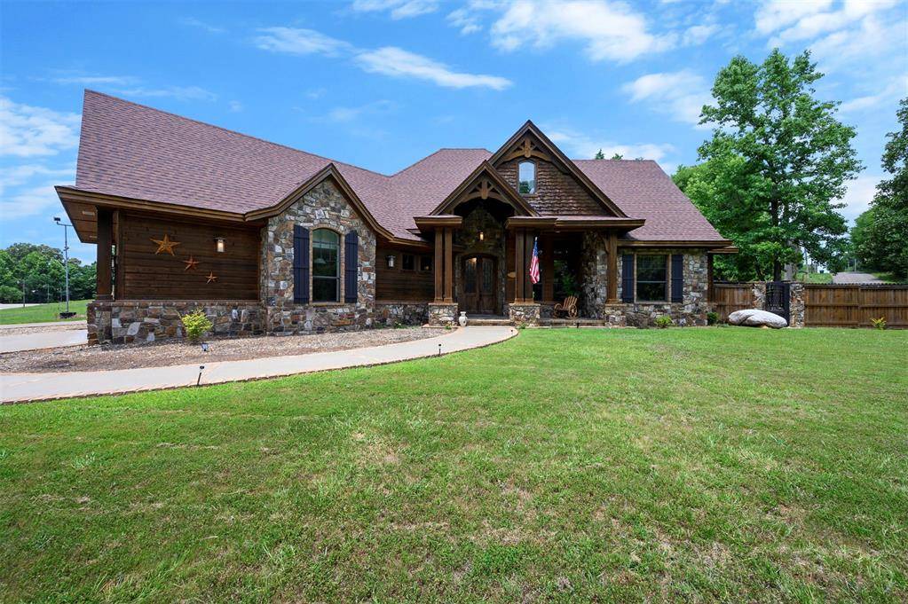 100 Woodbridge CV, Broken Bow, OK 74728