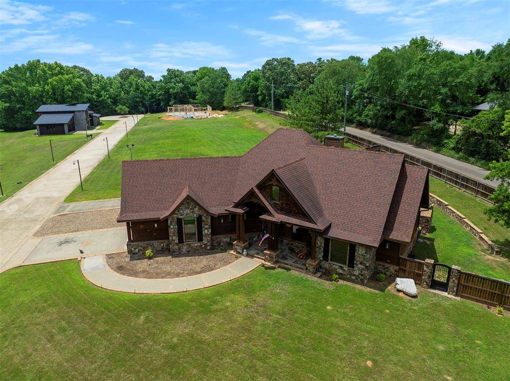 100 Woodbridge CV, Broken Bow, OK 74728