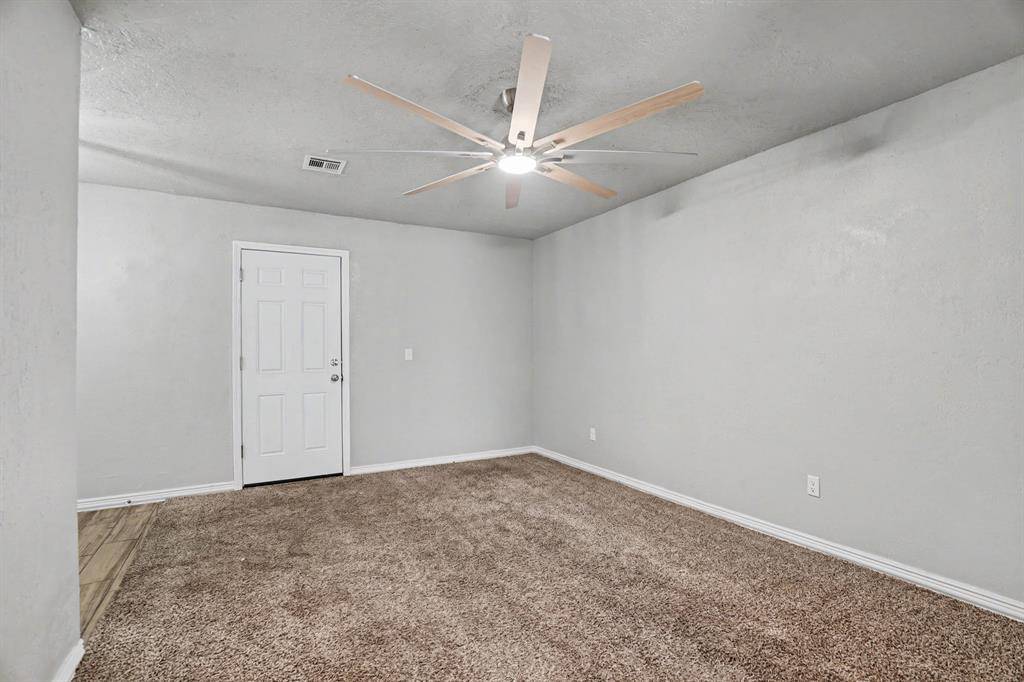9719 NE 3rd PL, Midwest City, OK 73130