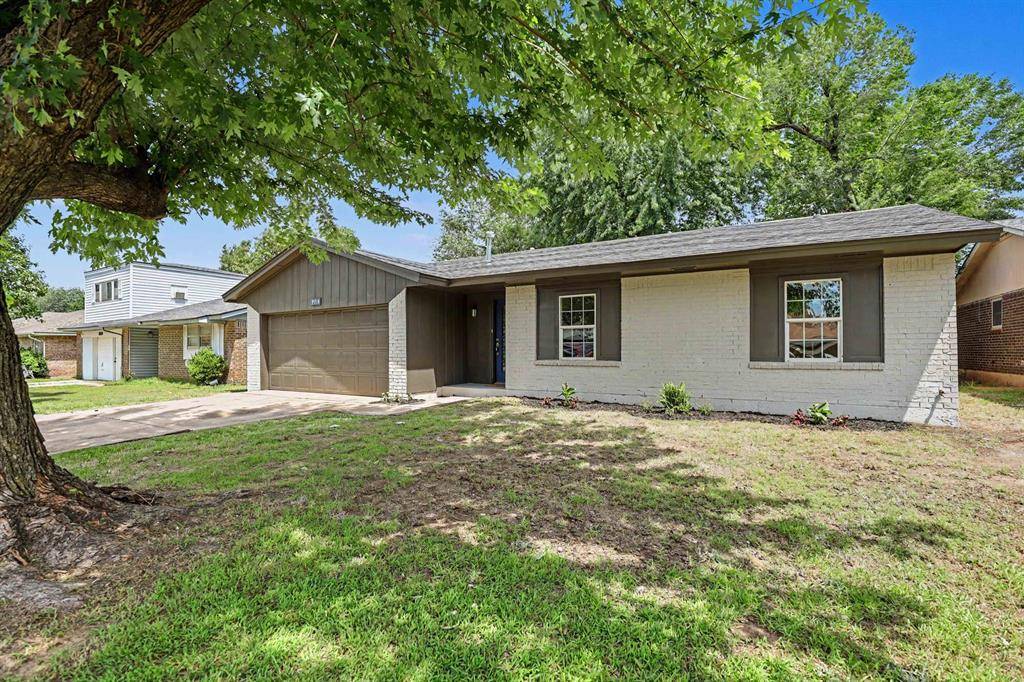 9719 NE 3rd PL, Midwest City, OK 73130