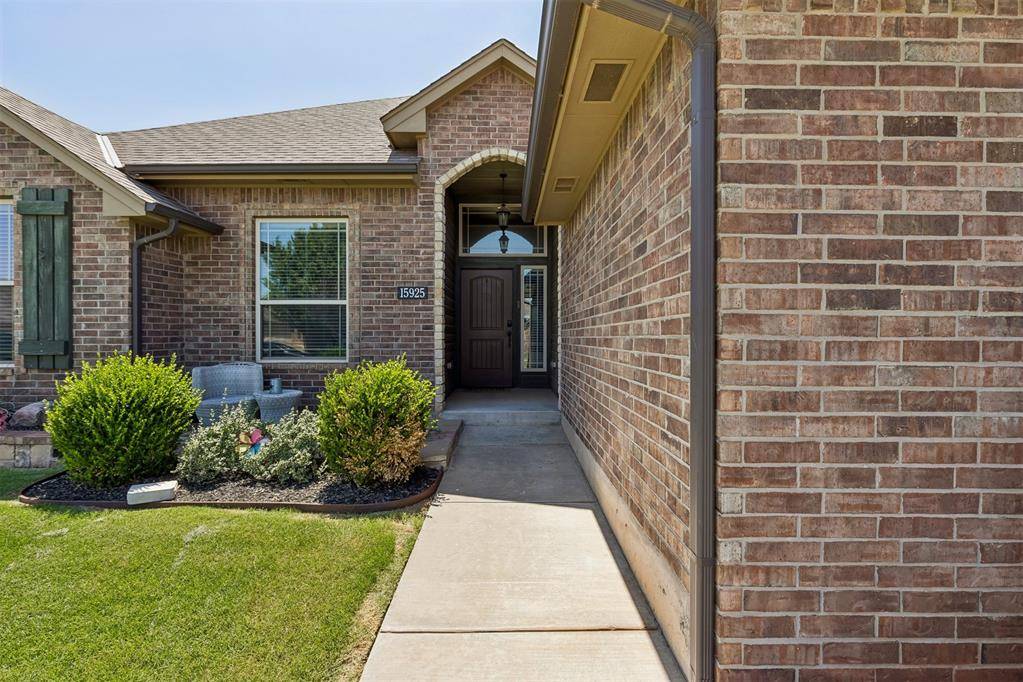 15925 Burkett CIR, Edmond, OK 73013