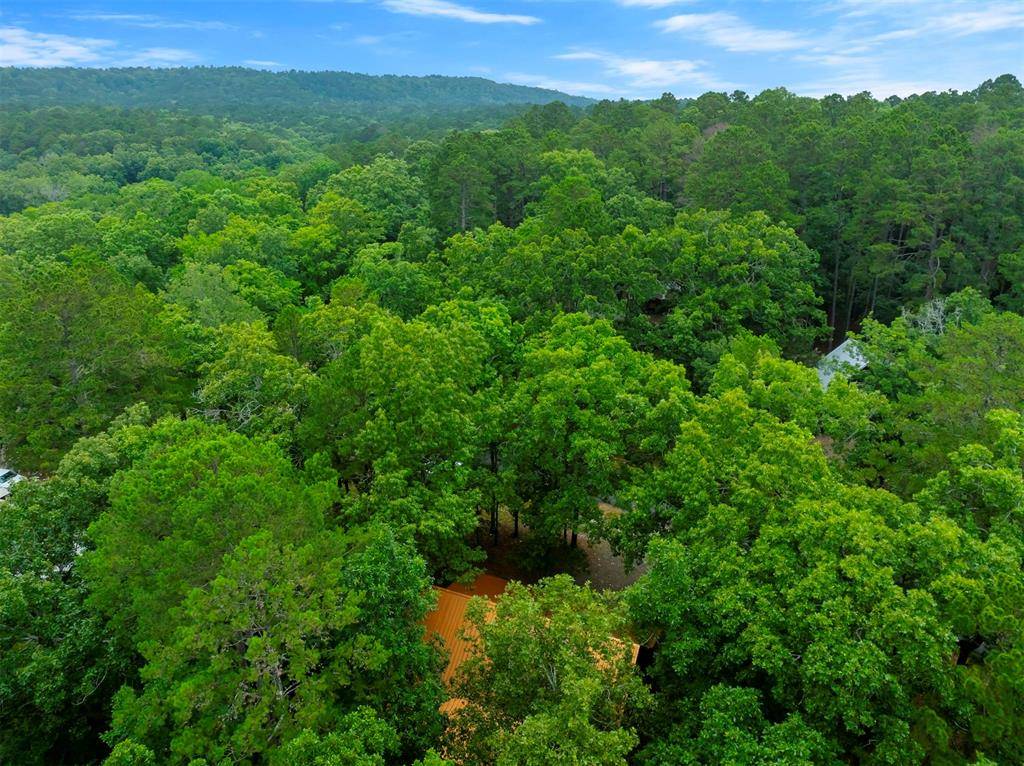 680 Chinook RD, Broken Bow, OK 74728