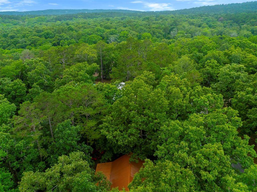 680 Chinook RD, Broken Bow, OK 74728