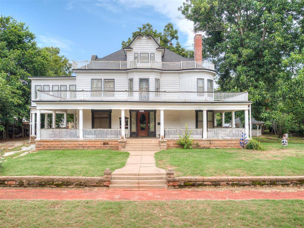 1016 W Warner AVE, Guthrie, OK 73044