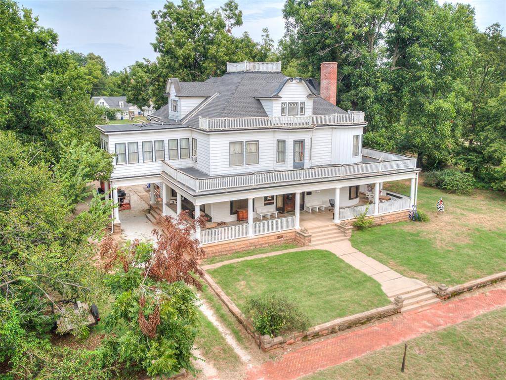 1016 W Warner AVE, Guthrie, OK 73044