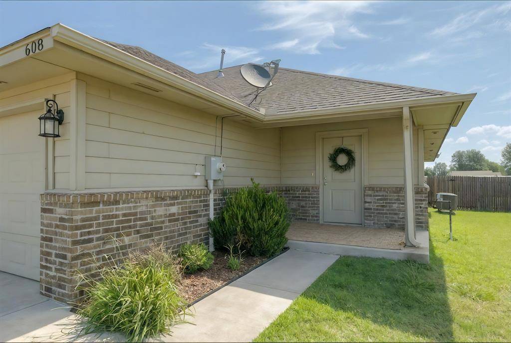 608 N 5th ST #608-610, Cashion, OK 73016