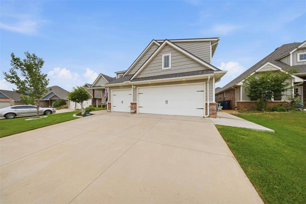 9208 NW 90th ST, Yukon, OK 73099