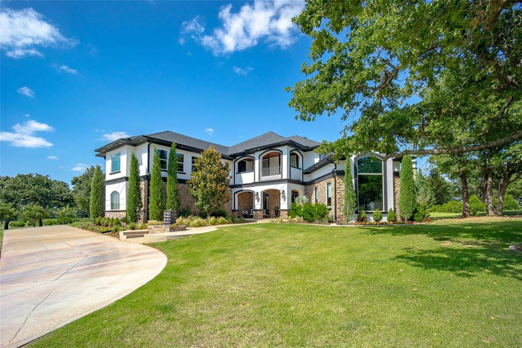 2366 Clubhouse DR, Blanchard, OK 73010