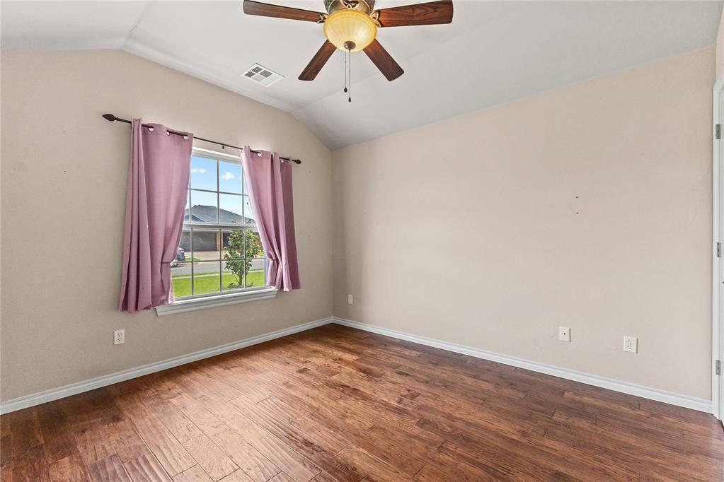 2209 Stratta DR, Weatherford, OK 73096
