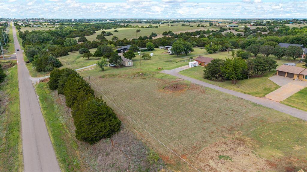 000 2410 RD, Weatherford, OK 73096