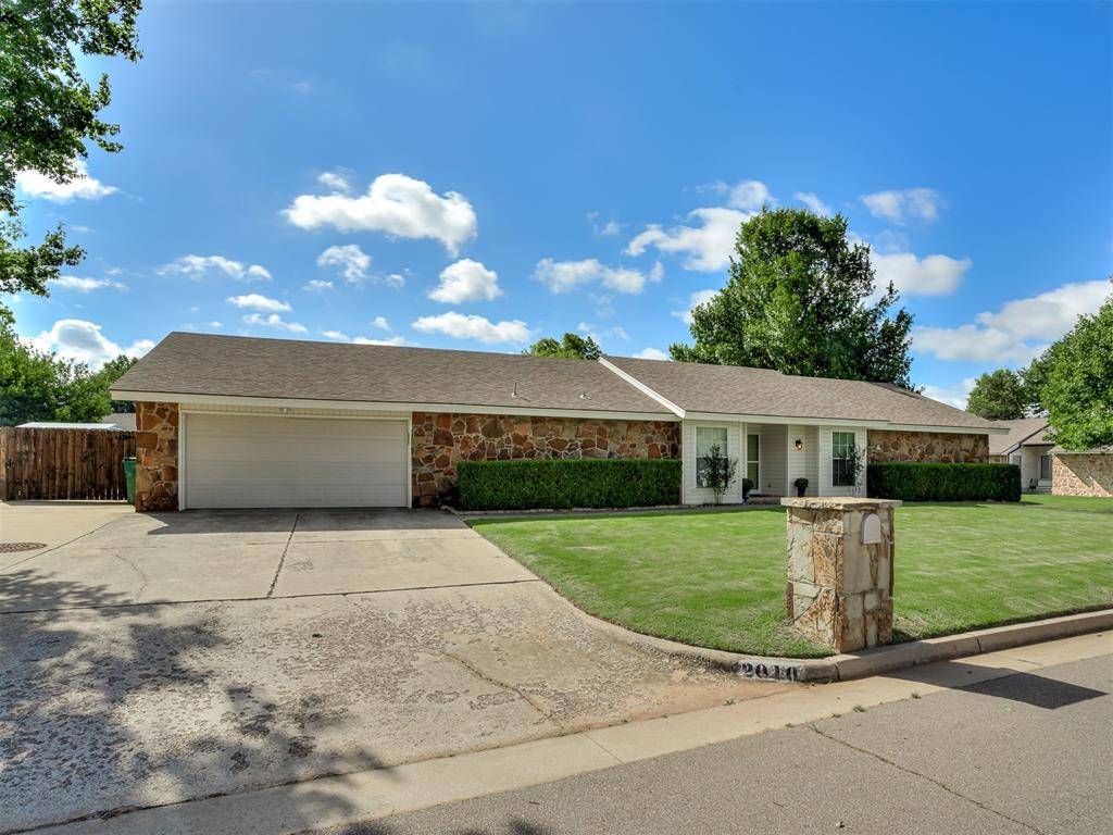 2010 Bonnycastle LN, Yukon, OK 73099