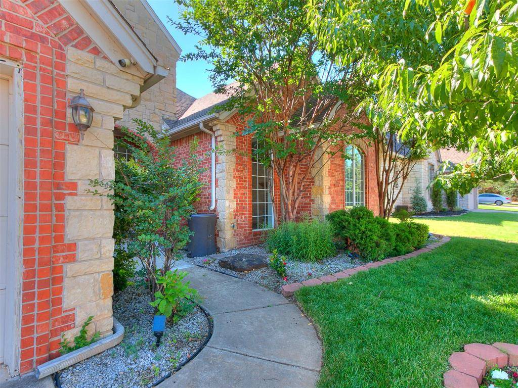 19316 Cade CT, Edmond, OK 73012