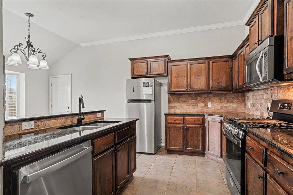 11304 NW 99th ST, Yukon, OK 73099