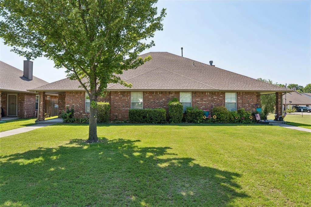 400 N Willowood DR #400 and 402, Yukon, OK 73099