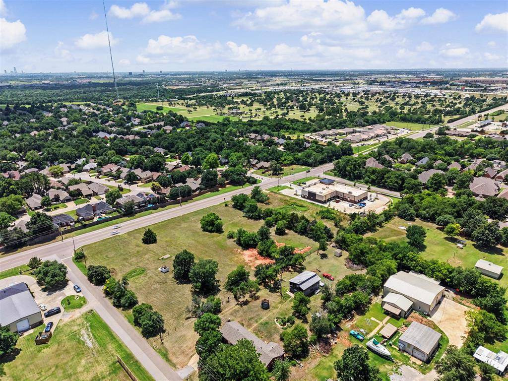 109 E Memorial RD, Edmond, OK 73114