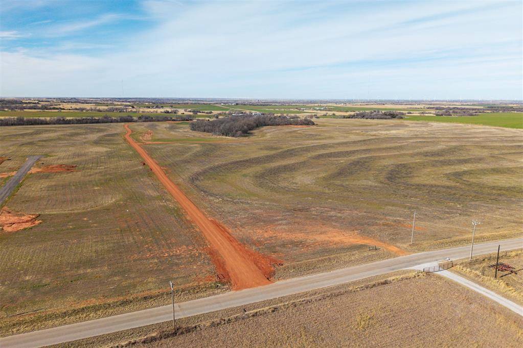 4 N Gregory RD, El Reno, OK 73036