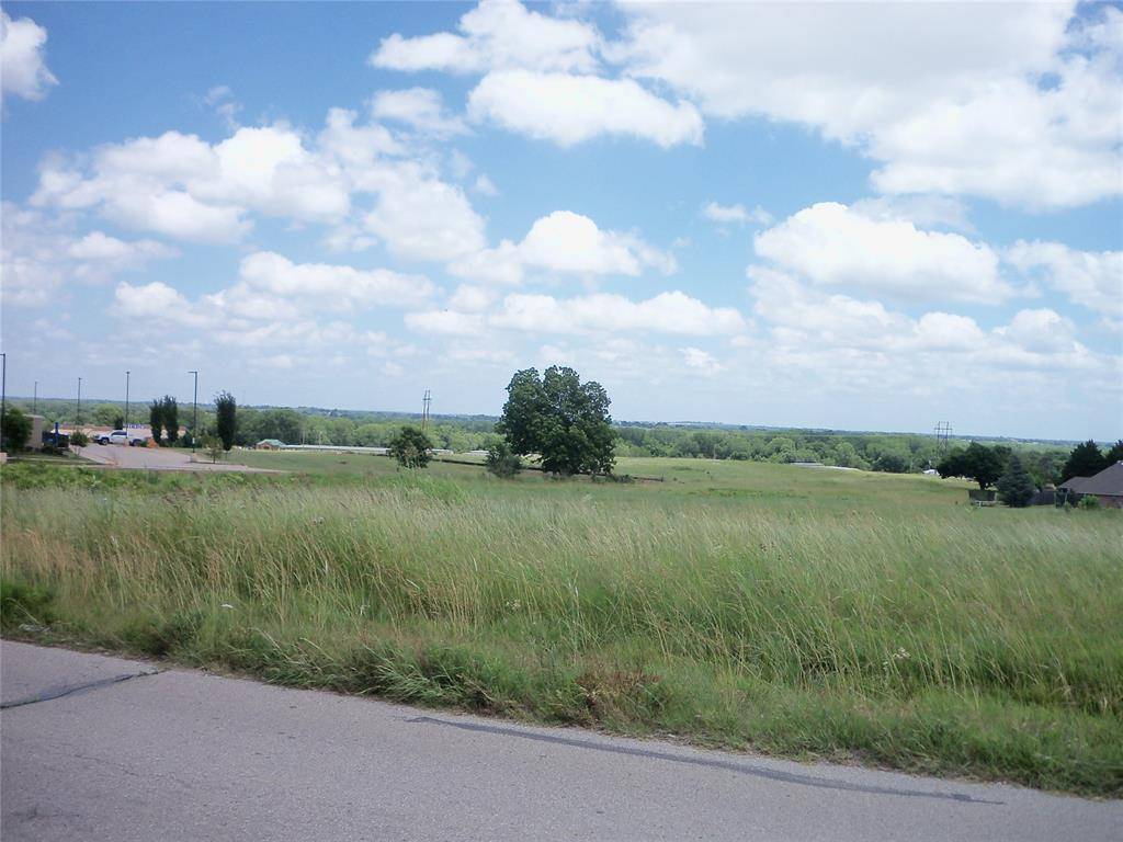 Weeden DR, Purcell, OK 73080