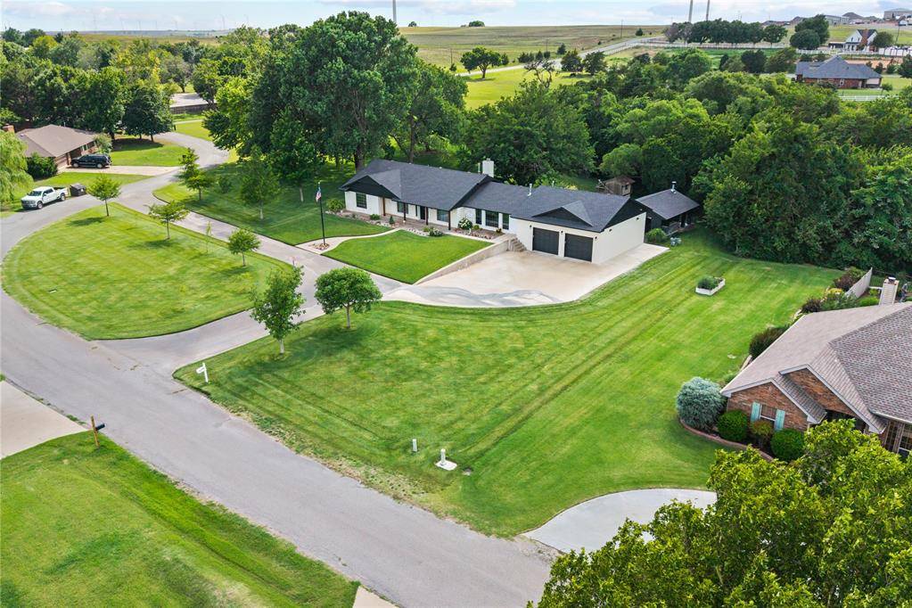 10095 N 2396 RD, Weatherford, OK 73096