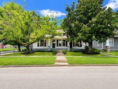 402 E Maple ST, Cushing, OK 74023
