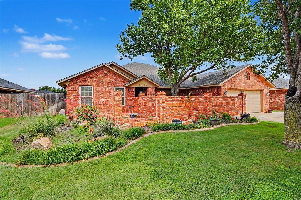 3004 Mallard CT, Altus, OK 73521