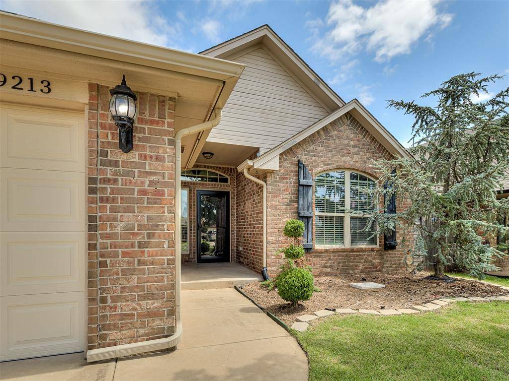 9213 NW 77th ST, Yukon, OK 73099