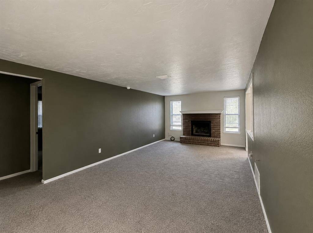 1054 Cumberland Mansion, Yukon, OK 73099