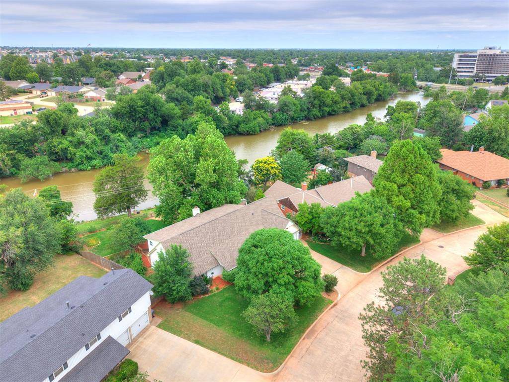7309 N Hammond AVE, Warr Acres, OK 73132