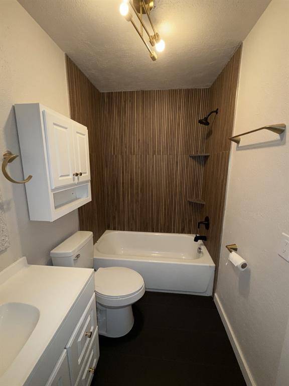 203 W Pine ST, Tuttle, OK 73089