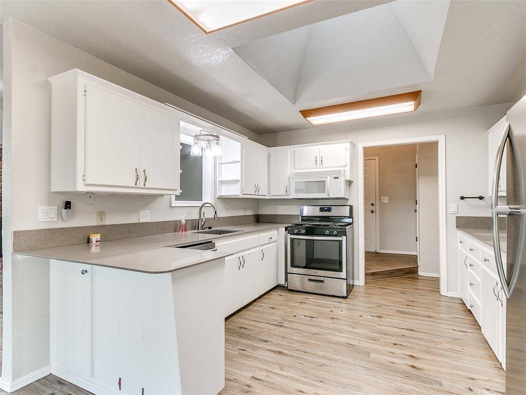 501 SE 34th ST, Moore, OK 73160