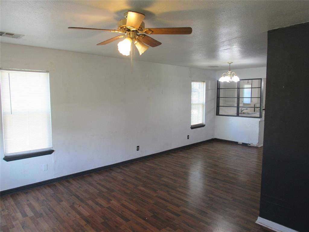 514 N Earl, Pauls Valley, OK 73075