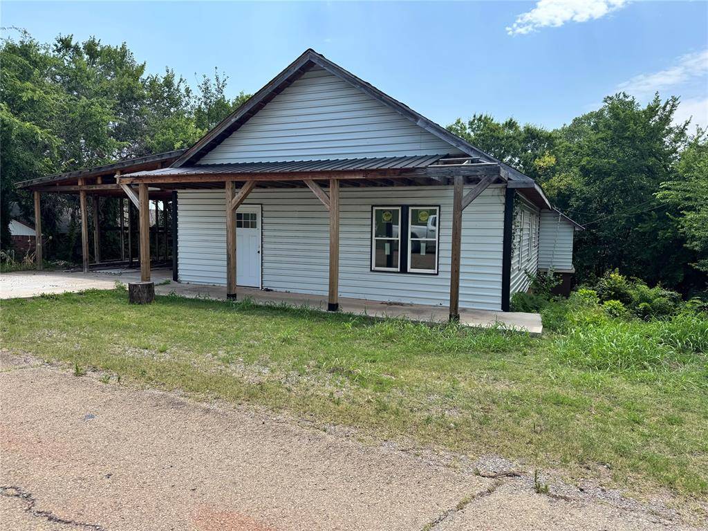 717 S Iowa AVE, Chandler, OK 74834